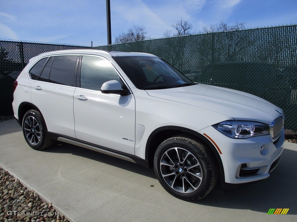 2017 X5 xDrive35i - Alpine White / Mocha photo #1