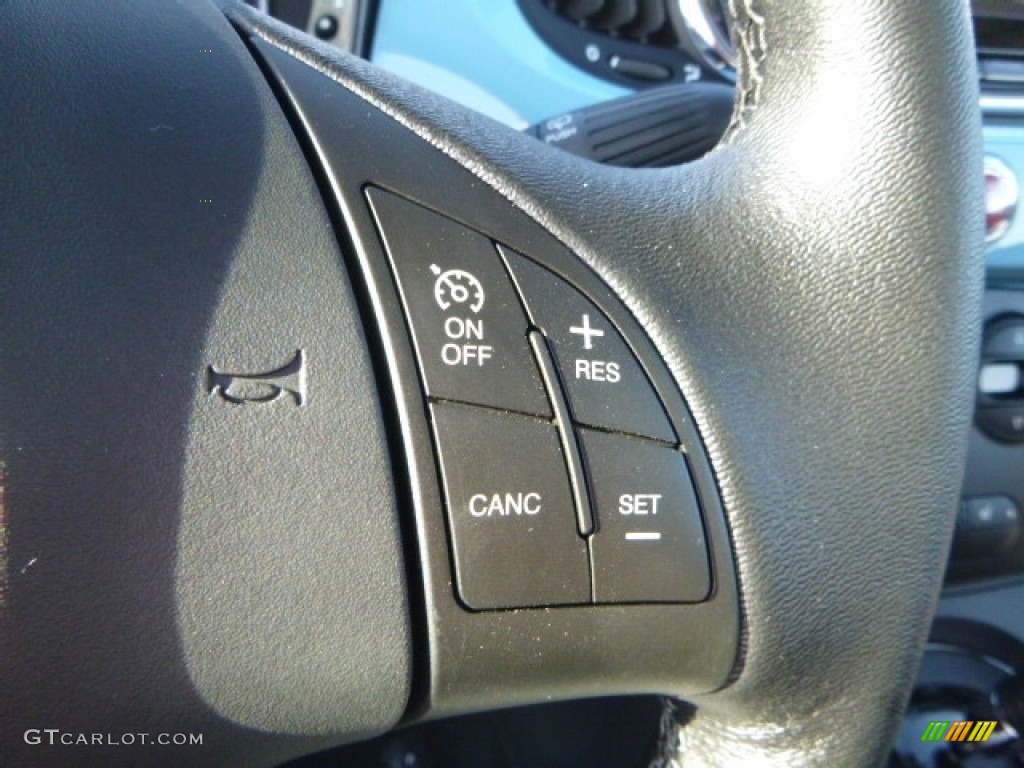 2017 Fiat 500 Lounge Controls Photo #118810782