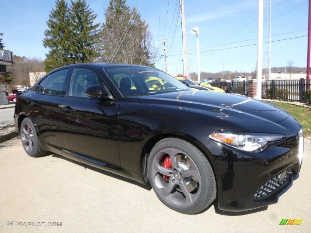 2017 Alfa Romeo Giulia RWD Exterior Photos