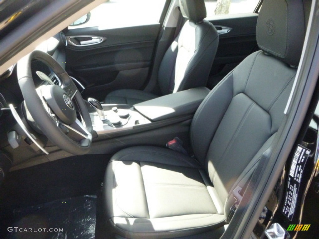 Black Interior 2017 Alfa Romeo Giulia RWD Photo #118814427