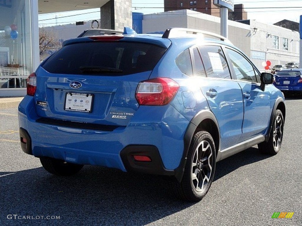 2017 Crosstrek 2.0i Limited - Hyper Blue / Black photo #6