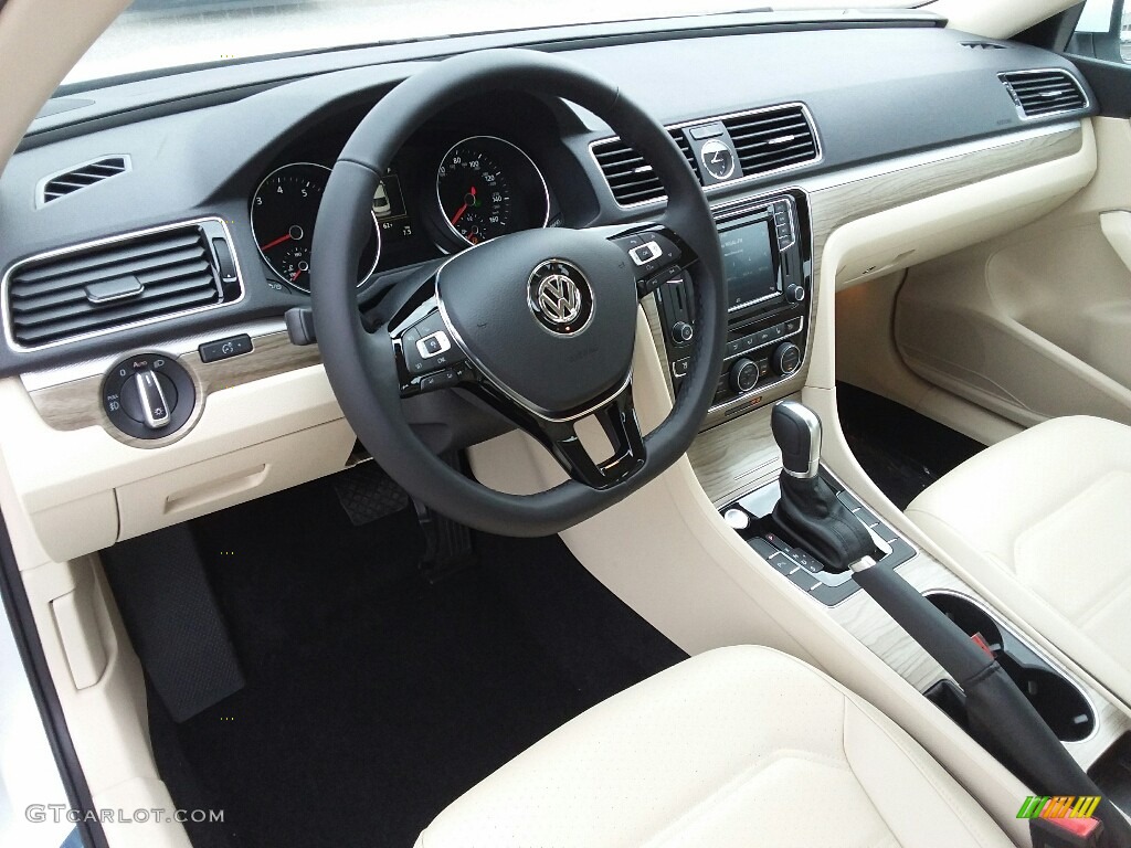 Cornsilk Beige Interior 2017 Volkswagen Passat SE Sedan Photo #118826890