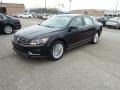 Deep Black Pearl 2017 Volkswagen Passat SE Sedan Exterior