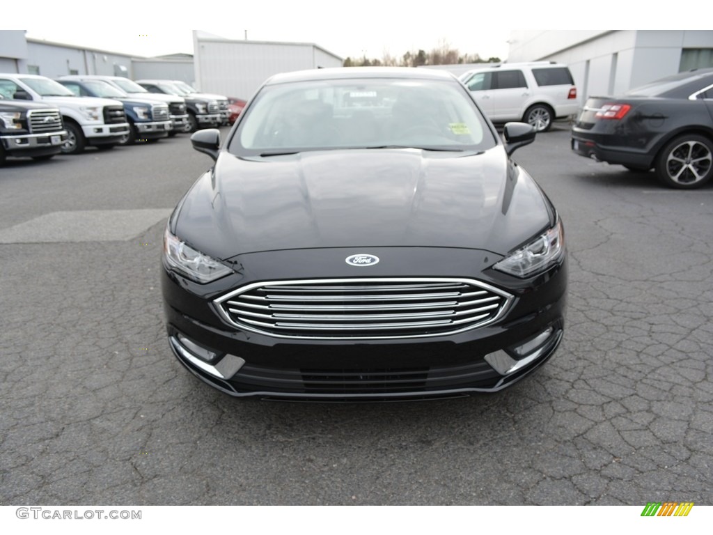 2017 Fusion SE - Shadow Black / Ebony photo #4