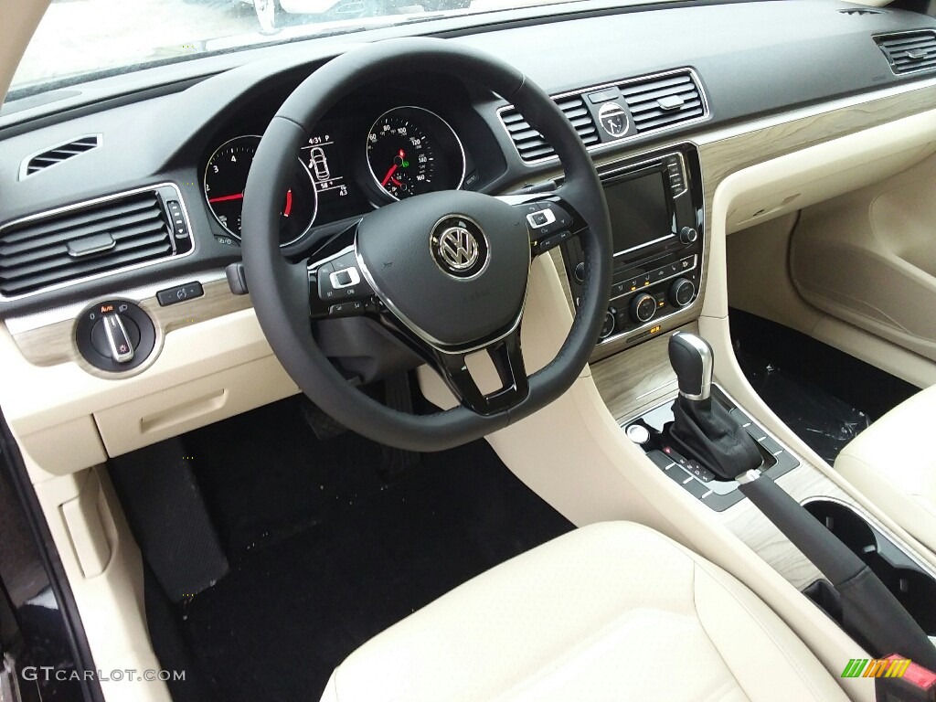 Cornsilk Beige Interior 2017 Volkswagen Passat SE Sedan Photo #118828090