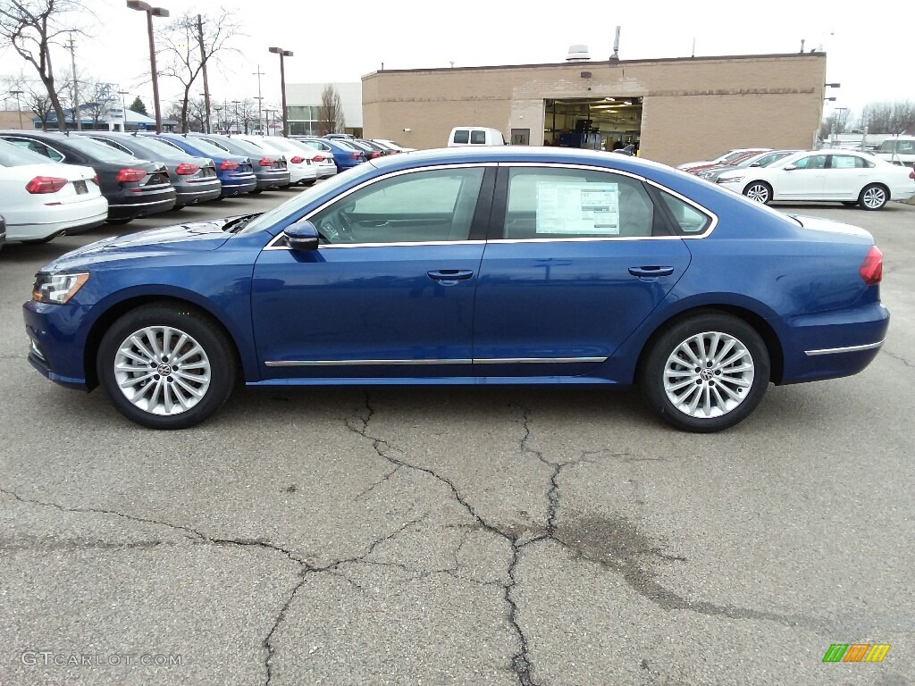 Reef Blue Metallic 2017 Volkswagen Passat SE Sedan Exterior Photo #118828420