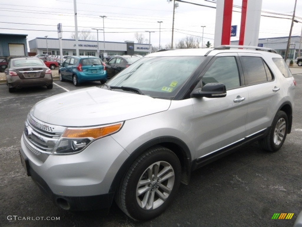 2011 Explorer XLT 4WD - Ingot Silver Metallic / Charcoal Black photo #12