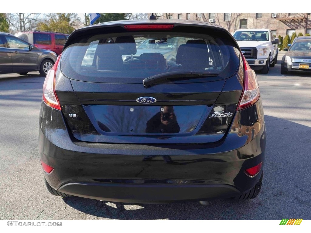 2015 Fiesta SE Hatchback - Tuxedo Black Metallic / Charcoal Black photo #5