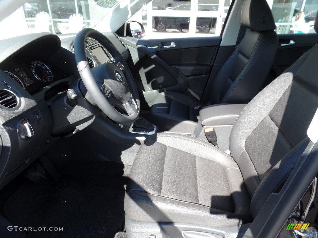 2017 Volkswagen Tiguan Limited 2.0T 4Motion Front Seat Photos