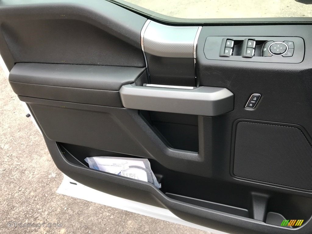 2017 F150 XLT SuperCrew 4x4 - Oxford White / Black photo #9