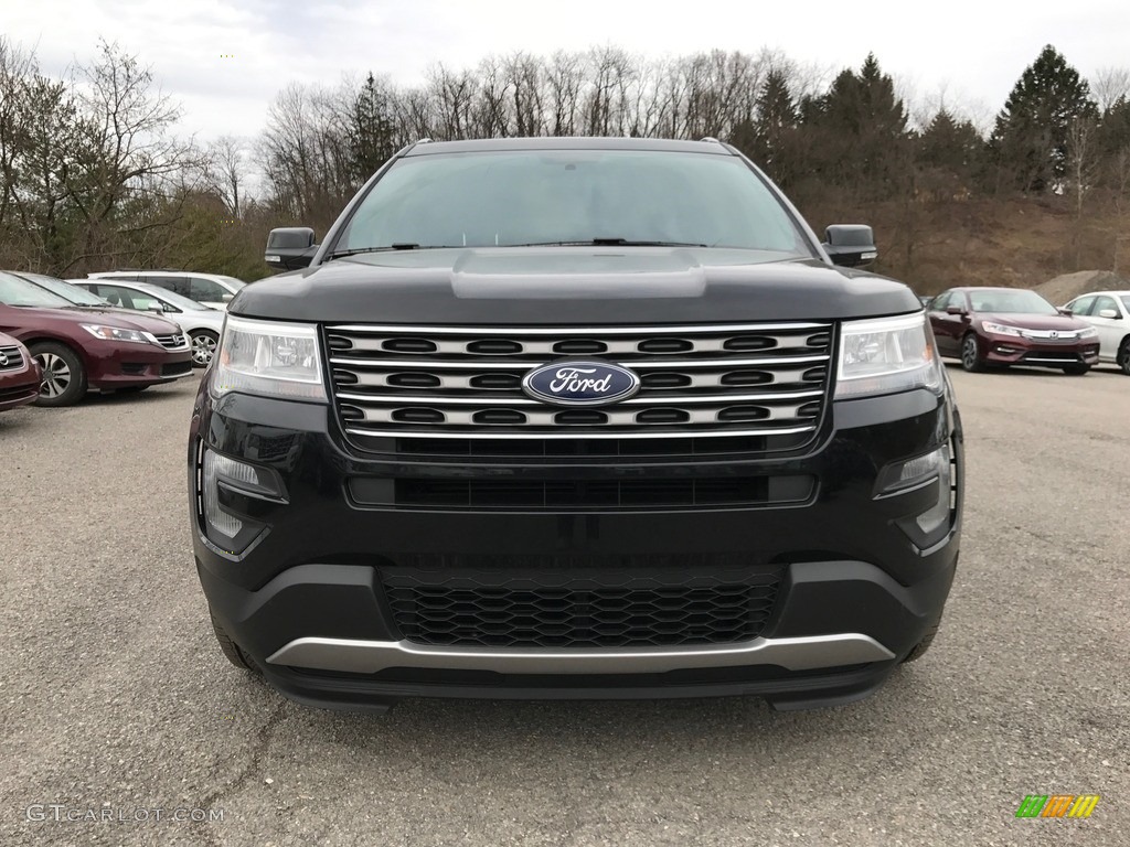 2017 Explorer XLT - Shadow Black / Ebony Black photo #2