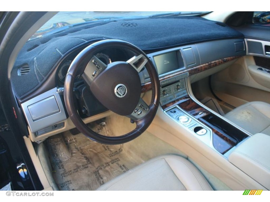 2010 XF Premium Sport Sedan - Ebony Black / Barley photo #18