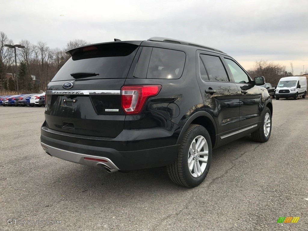 2017 Explorer XLT - Shadow Black / Ebony Black photo #5