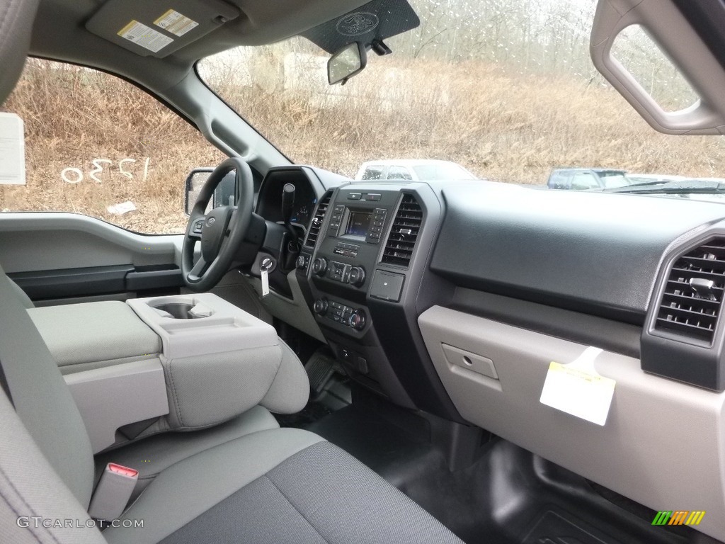 2017 Ford F150 XL Regular Cab 4x4 Dashboard Photos