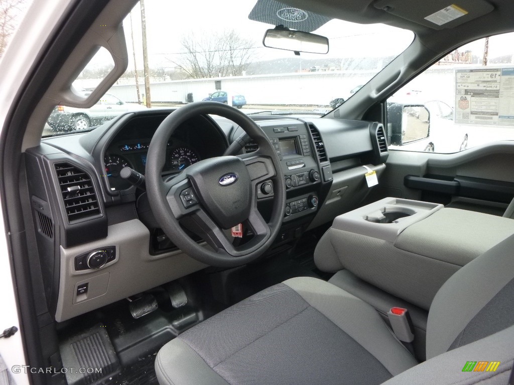 Earth Gray Interior 2017 Ford F150 XL Regular Cab 4x4 Photo #118838032