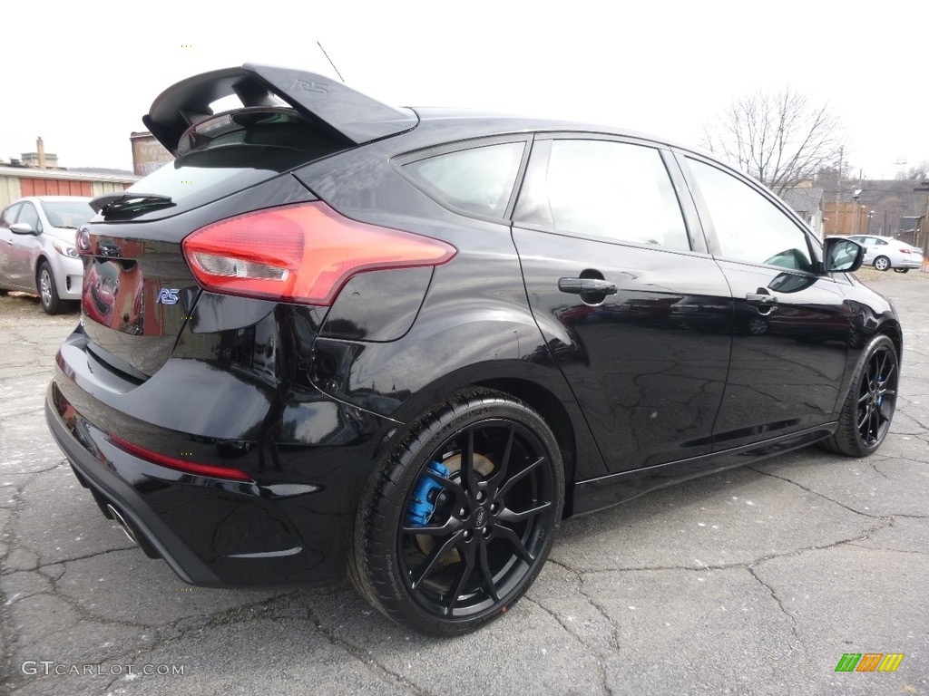 Shadow Black 2017 Ford Focus RS Hatch Exterior Photo #118838254