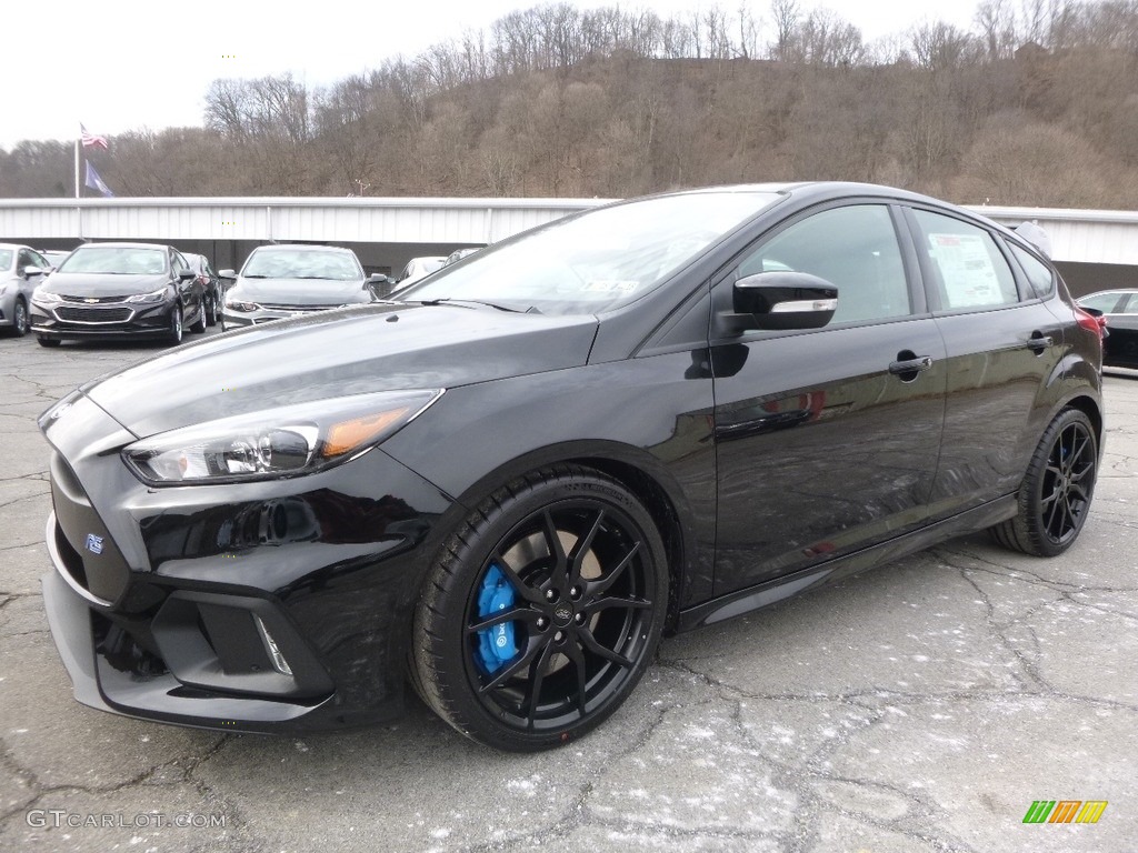 Shadow Black 2017 Ford Focus RS Hatch Exterior Photo #118838353
