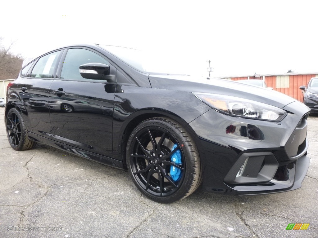 Shadow Black 2017 Ford Focus RS Hatch Exterior Photo #118838428