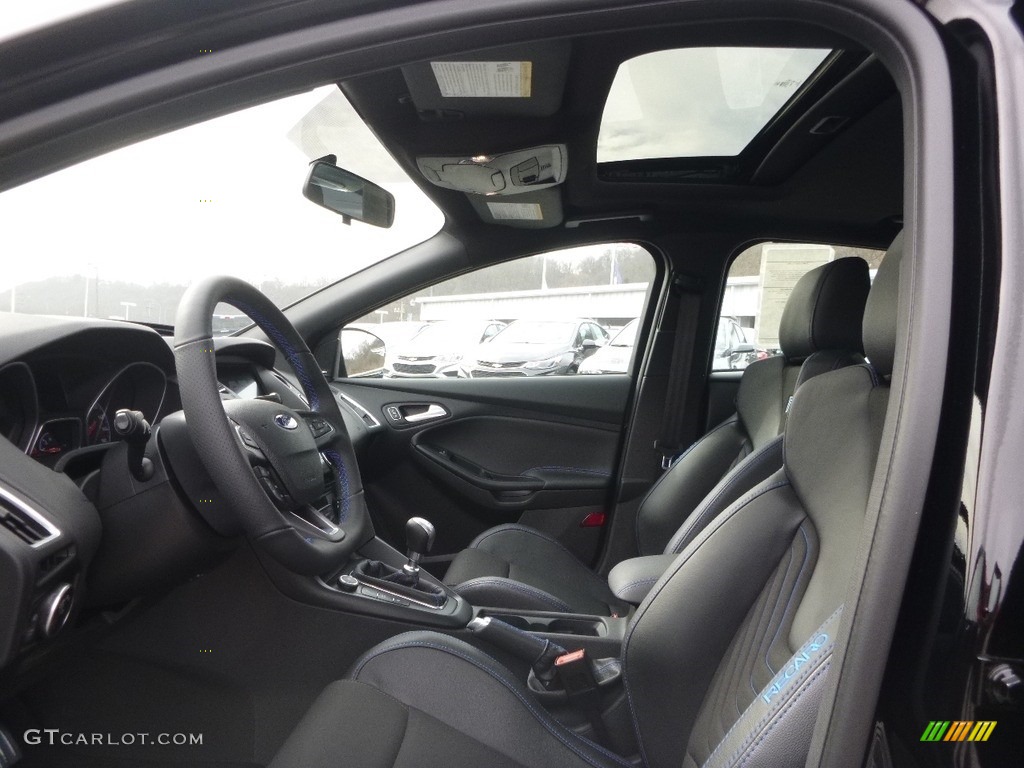 2017 Ford Focus RS Hatch Front Seat Photo #118838464