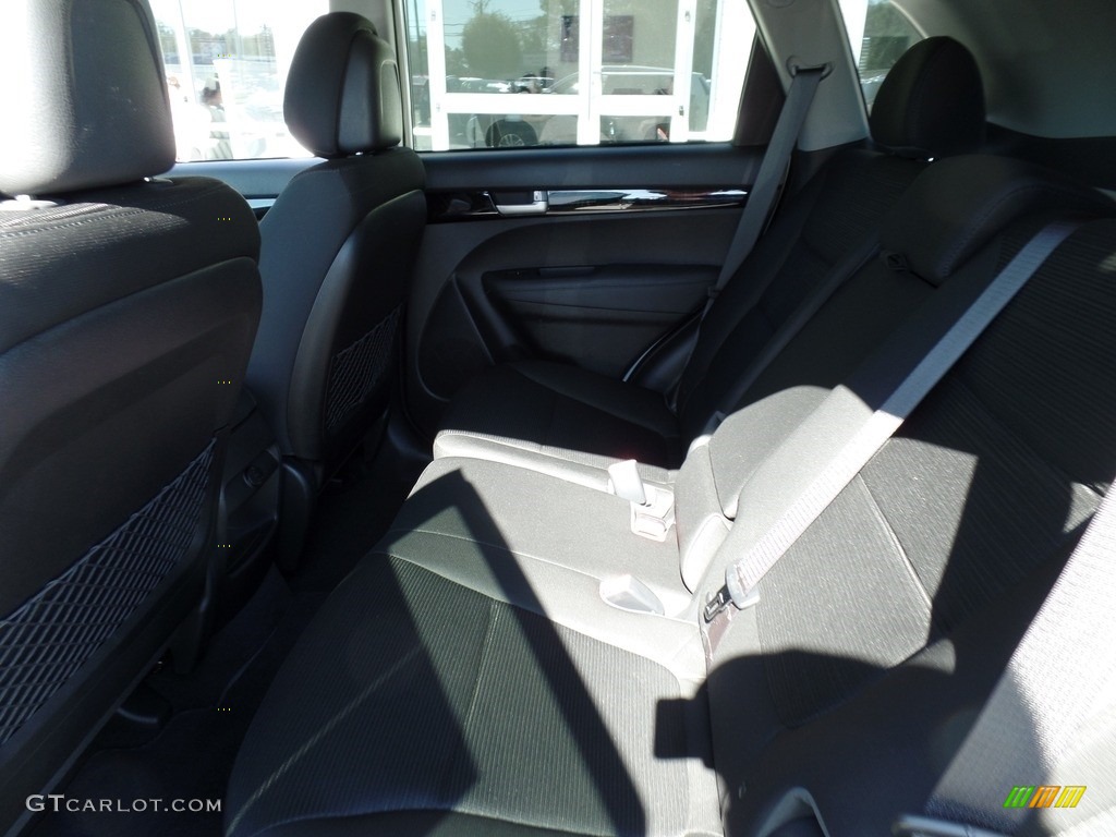 2015 Sorento LX - Snow White Pearl / Black photo #12