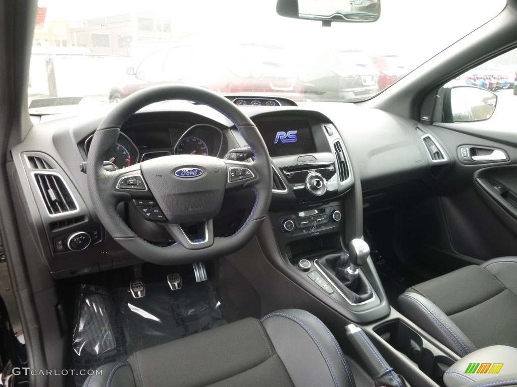 Charcoal Black Interior 2017 Ford Focus RS Hatch Photo #118838517