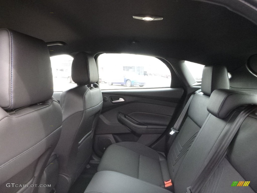 2017 Ford Focus RS Hatch Rear Seat Photos