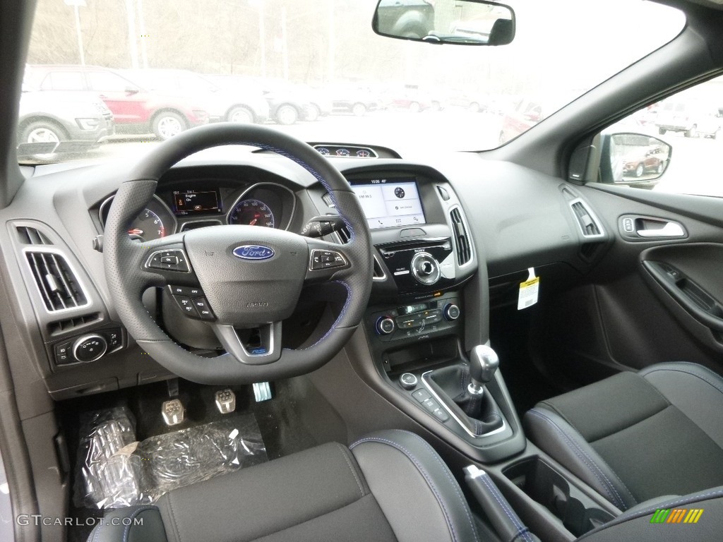 Charcoal Black Interior 2017 Ford Focus RS Hatch Photo #118838950