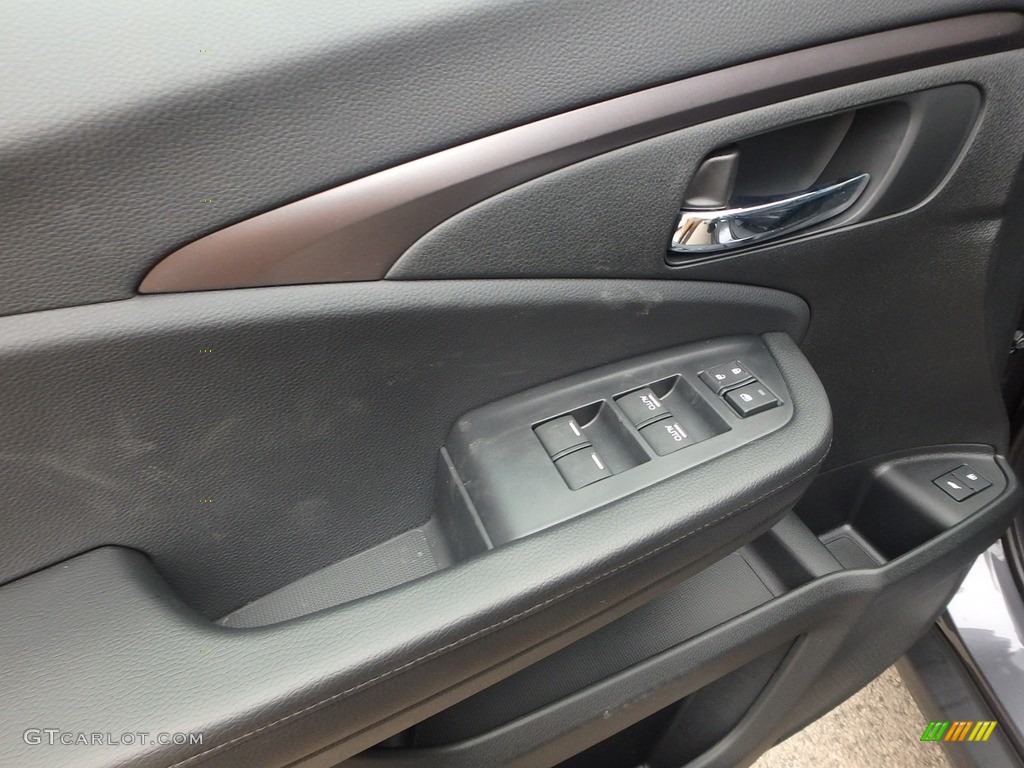 2017 Honda Pilot EX-L AWD Black Door Panel Photo #118839589