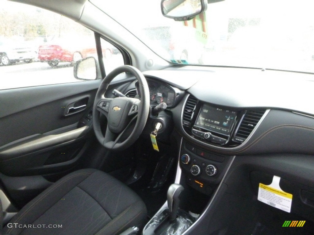 2017 Trax LT AWD - Silver Ice Metallic / Jet Black photo #4