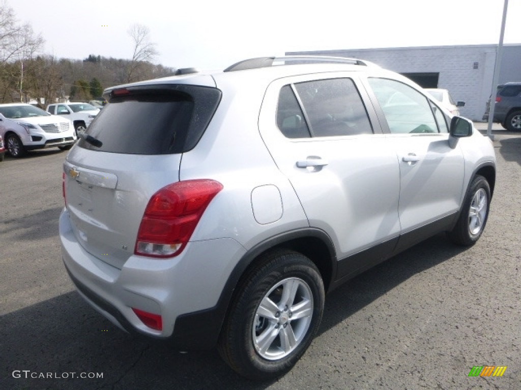 2017 Trax LT AWD - Silver Ice Metallic / Jet Black photo #6