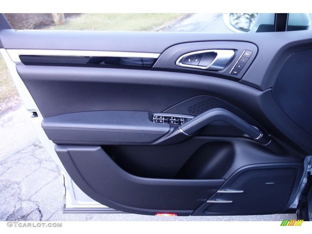 2017 Porsche Cayenne Platinum Edition Black Door Panel Photo #118847335