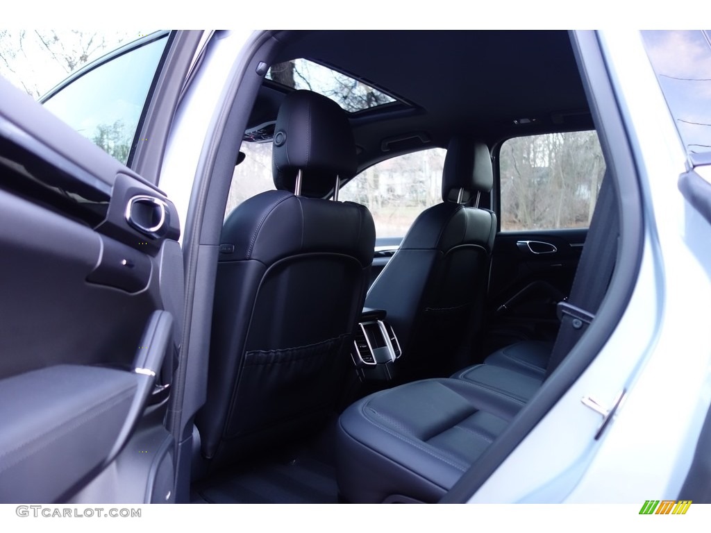 Black Interior 2017 Porsche Cayenne Platinum Edition Photo #118847500