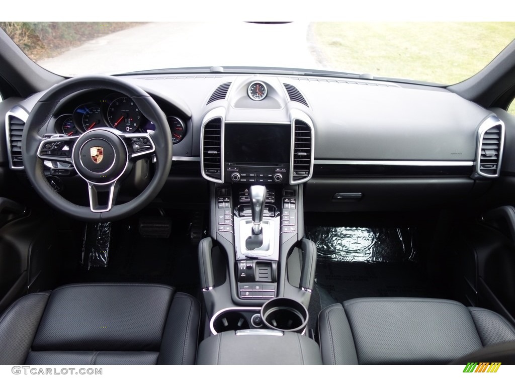 Black Interior 2017 Porsche Cayenne Platinum Edition Photo #118847770