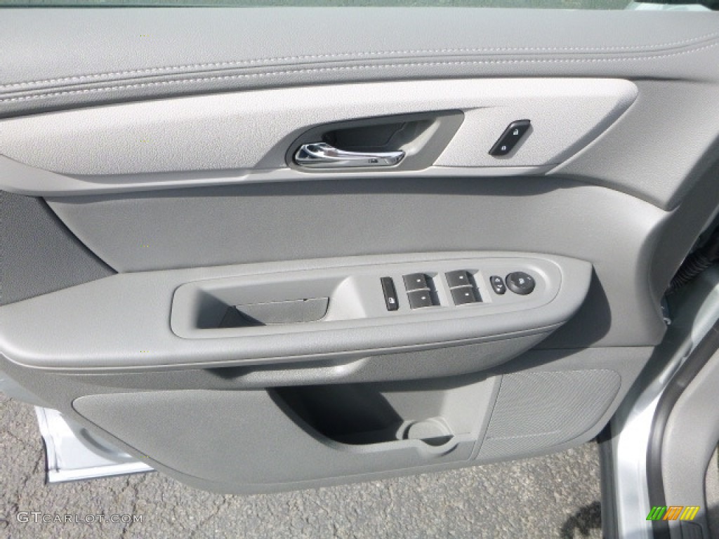 2017 Traverse LS AWD - Silver Ice Metallic / Dark Titanium/Light Titanium photo #14