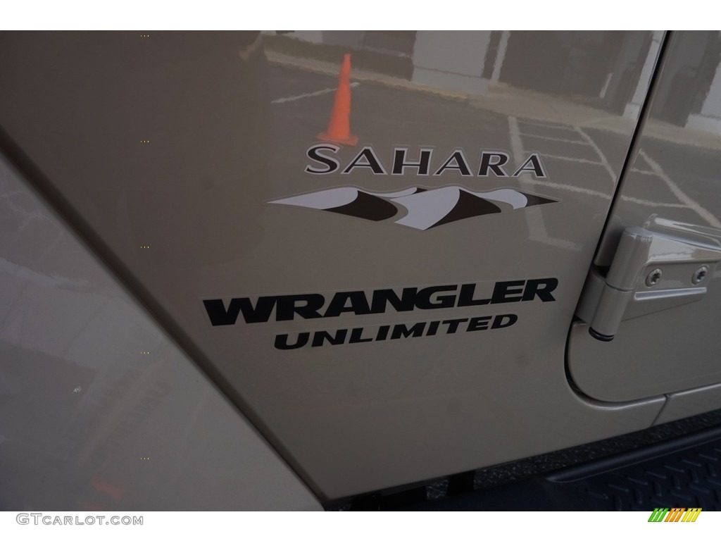 2017 Wrangler Unlimited Sahara 4x4 - Gobi / Black photo #13
