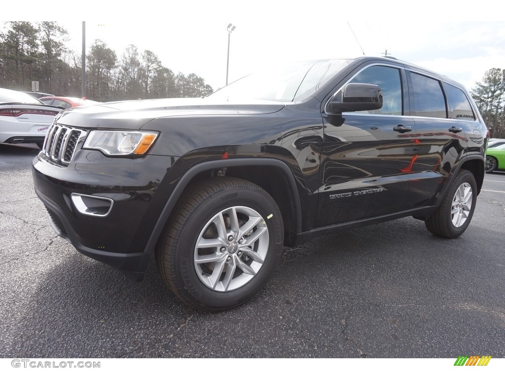 2017 Grand Cherokee Laredo - Diamond Black Crystal Pearl / Black photo #3