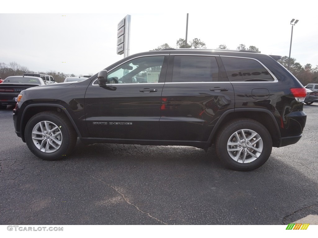 2017 Grand Cherokee Laredo - Diamond Black Crystal Pearl / Black photo #4