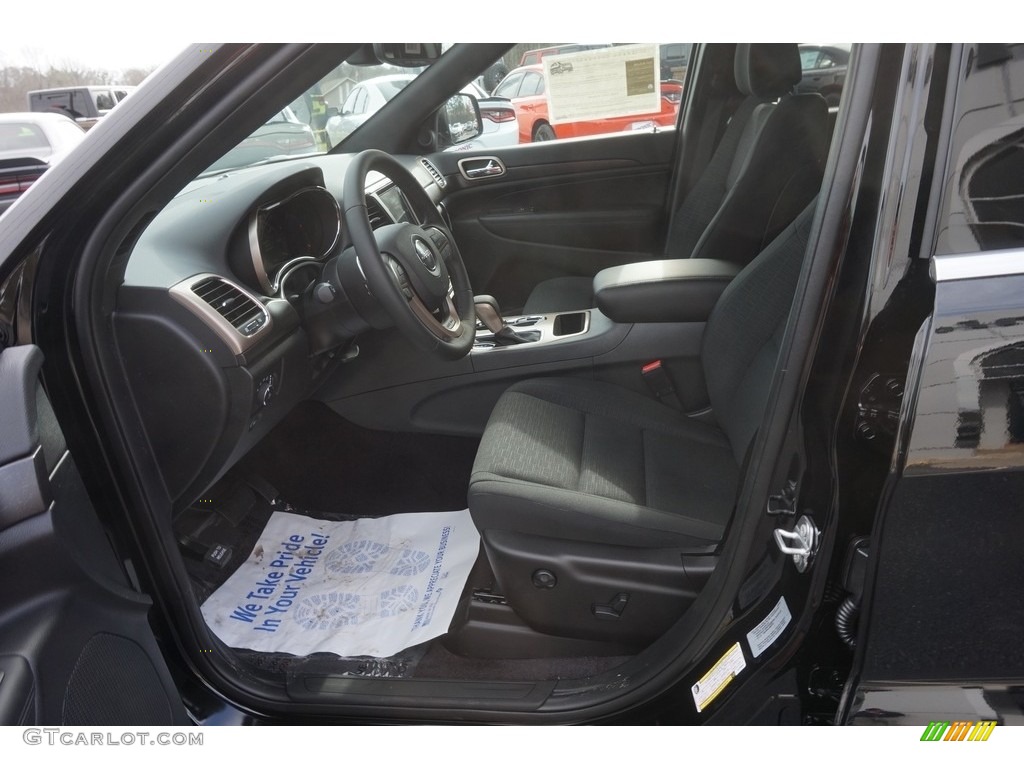 2017 Grand Cherokee Laredo - Diamond Black Crystal Pearl / Black photo #9