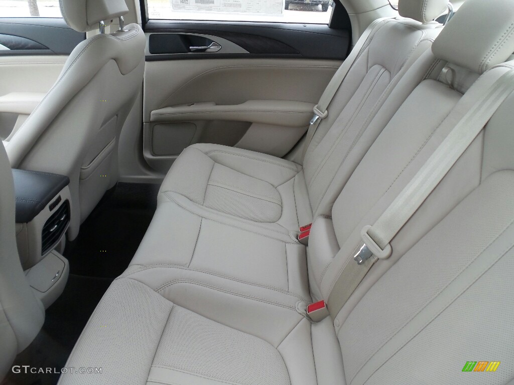 Cappuccino Interior 2017 Lincoln MKZ Reserve Photo #118852439