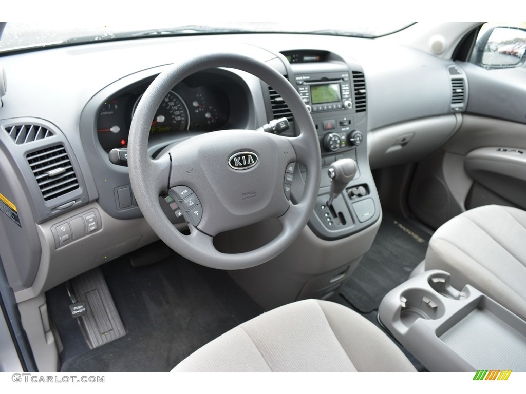 2011 Sedona LX - Clear Silver / Beige photo #10