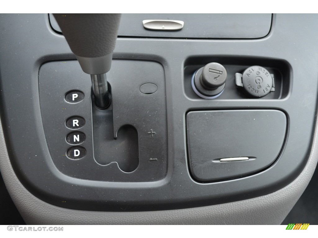 2011 Sedona LX - Clear Silver / Beige photo #22