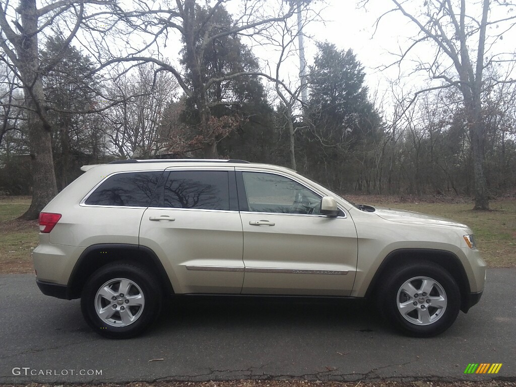 2012 Grand Cherokee Laredo 4x4 - White Gold Metallic / Dark Graystone/Medium Graystone photo #5