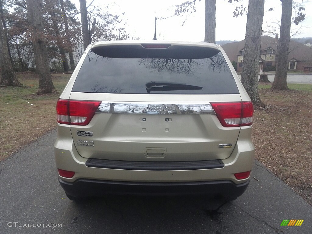 2012 Grand Cherokee Laredo 4x4 - White Gold Metallic / Dark Graystone/Medium Graystone photo #8