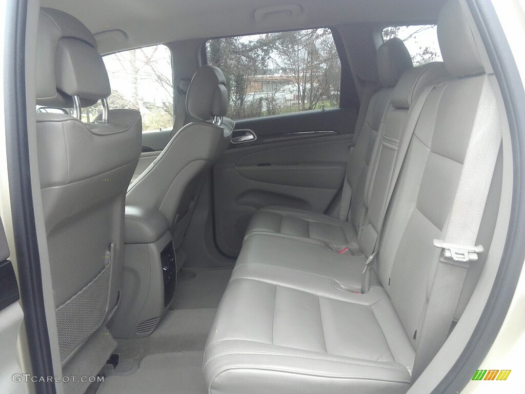 2012 Grand Cherokee Laredo 4x4 - White Gold Metallic / Dark Graystone/Medium Graystone photo #20