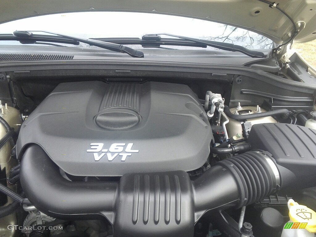 2012 Grand Cherokee Laredo 4x4 - White Gold Metallic / Dark Graystone/Medium Graystone photo #23