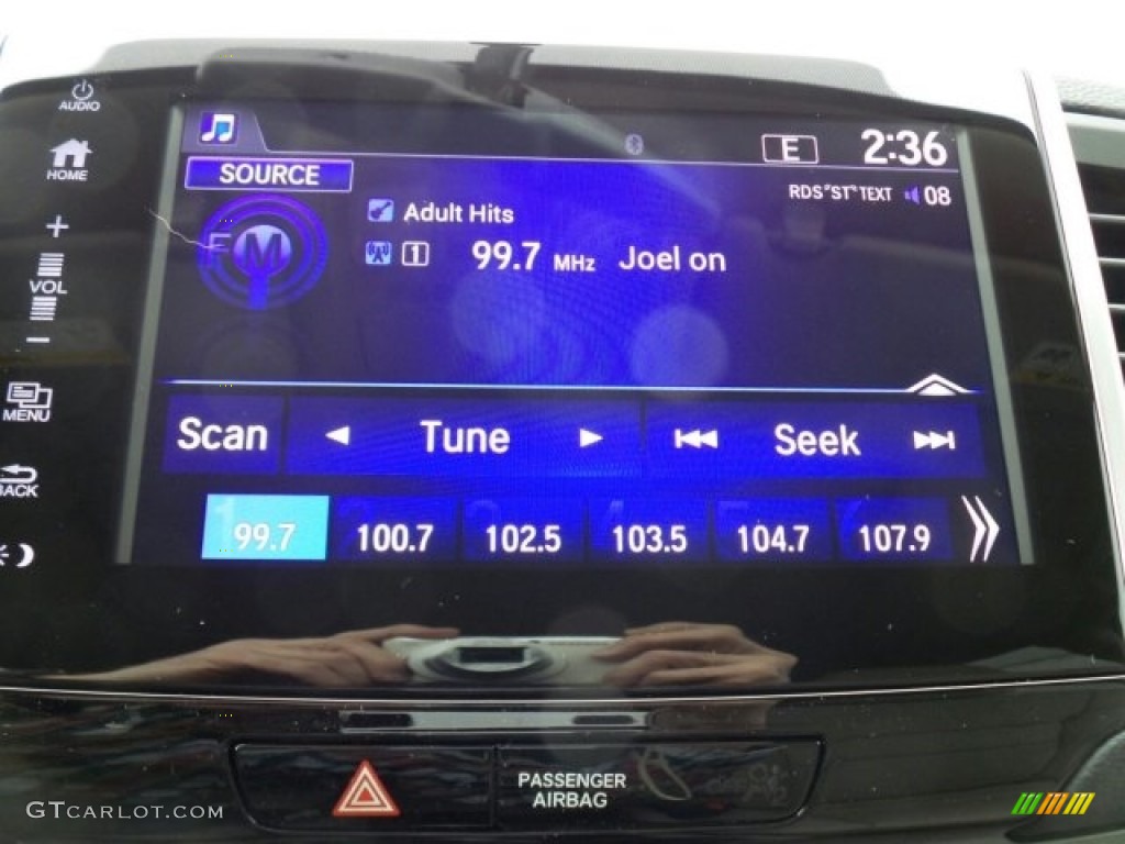 2017 Honda Pilot EX-L AWD Audio System Photo #118864814