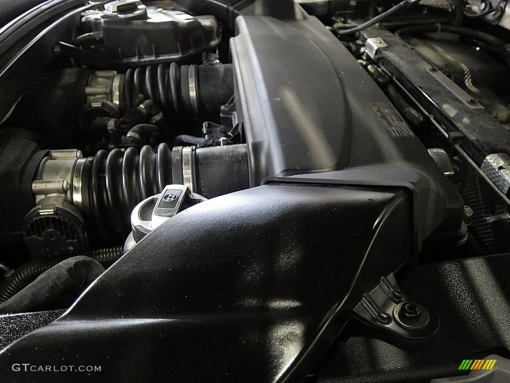 2014 Lamborghini Gallardo LP560-4 Spyder Engine Photos