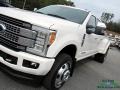 White Platinum - F350 Super Duty Platinum Crew Cab 4x4 Photo No. 33