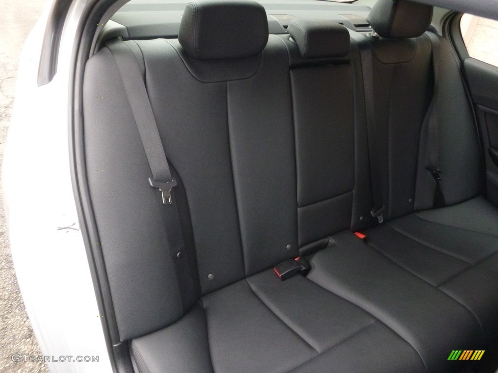 2014 3 Series 320i xDrive Sedan - Glacier Silver Metallic / Black photo #23