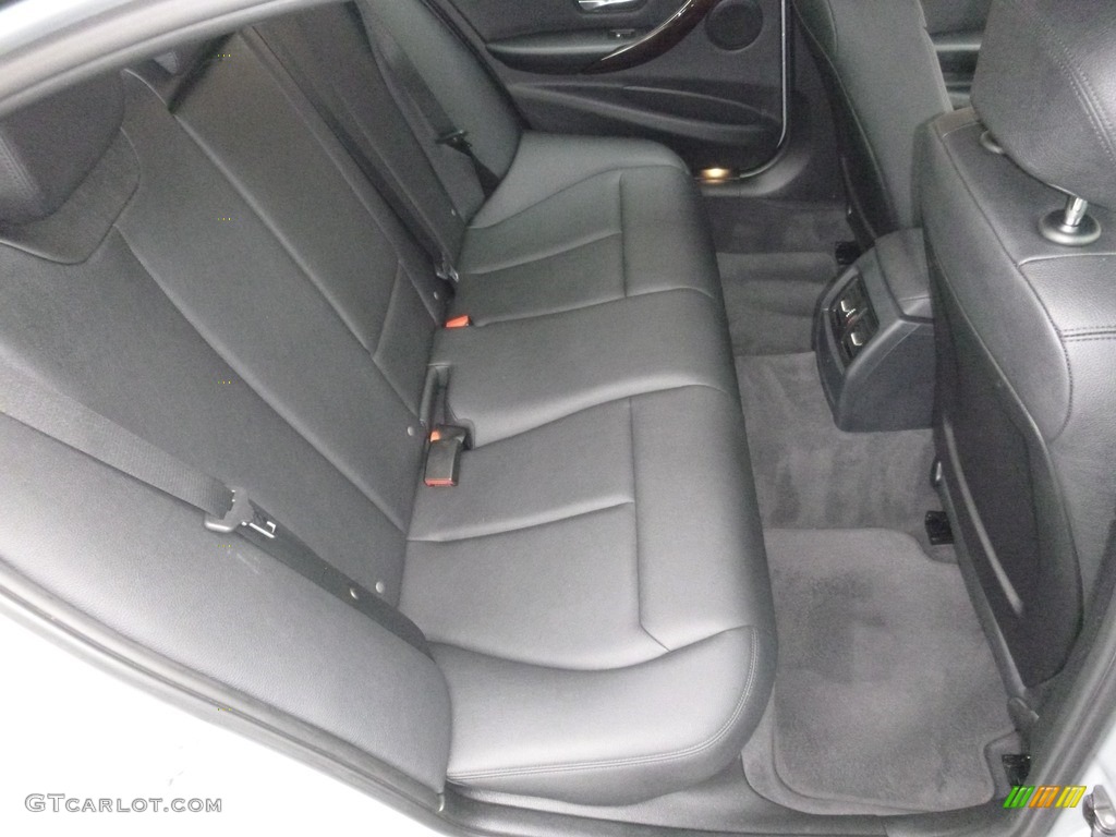 2014 3 Series 320i xDrive Sedan - Glacier Silver Metallic / Black photo #24